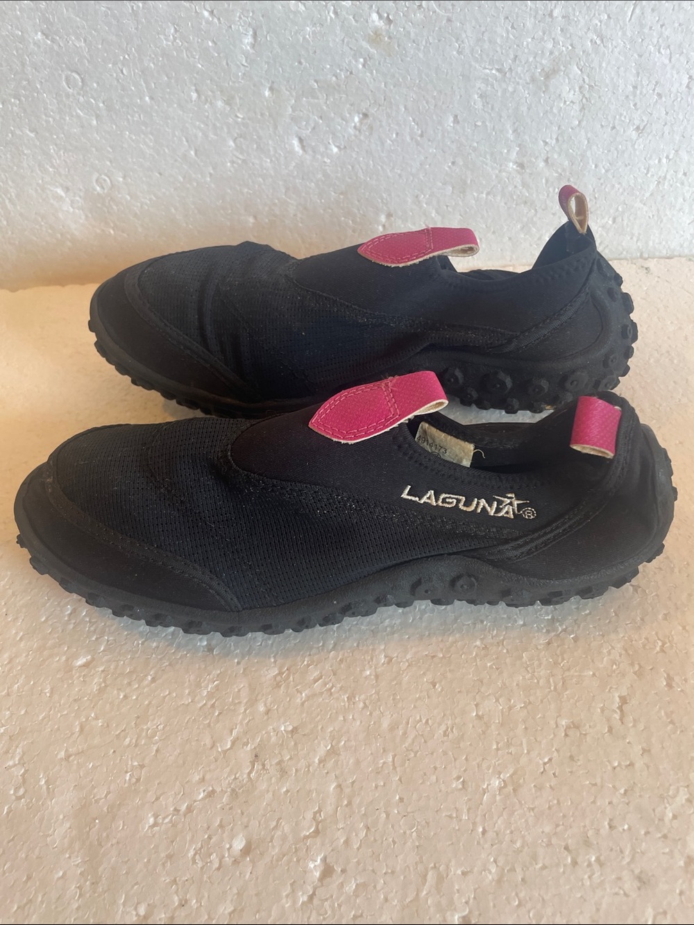 Laguna Slip-On Water Sports Shoes beach pool Mesh black pink women’s size 7